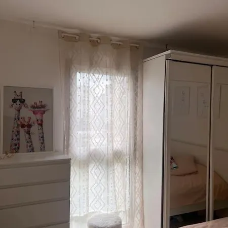 Apartment T1 Avec Balcon Et Parking